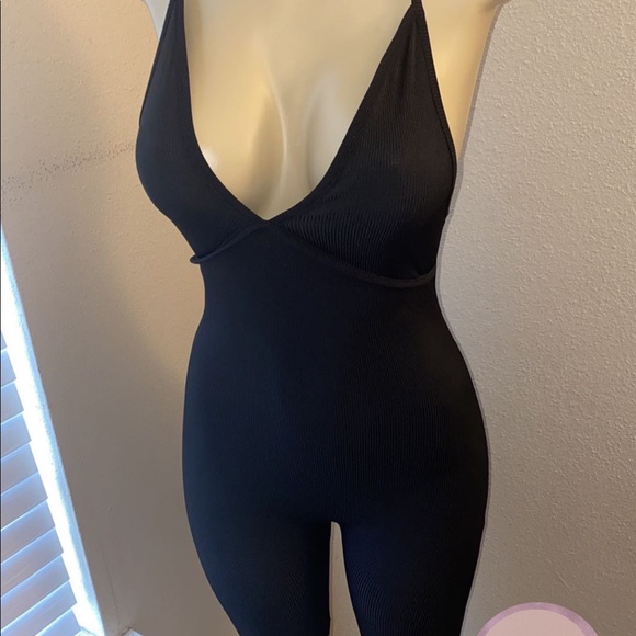 Clothing - Picture 6 of 16